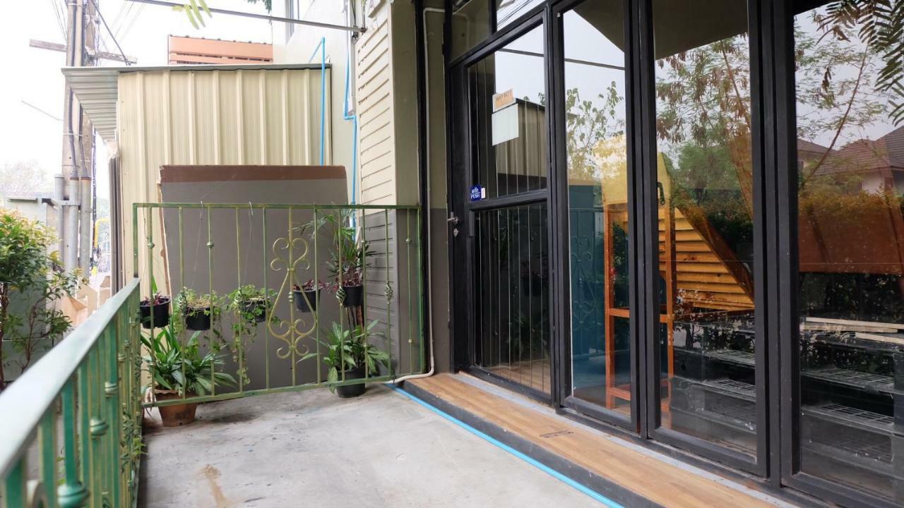 הוסטל צ'יאנג מאי Why Not House מראה חיצוני תמונה